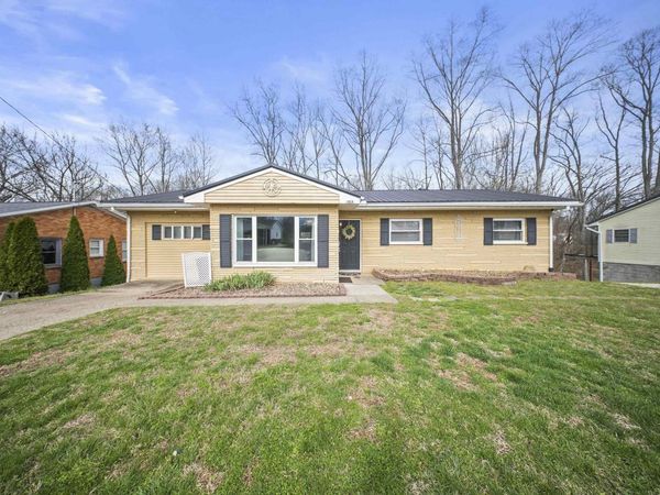 1505 Walnut Street , Flatwoods, KY 41139