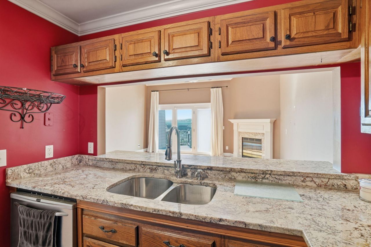 233 Lands End Drive Photo 6