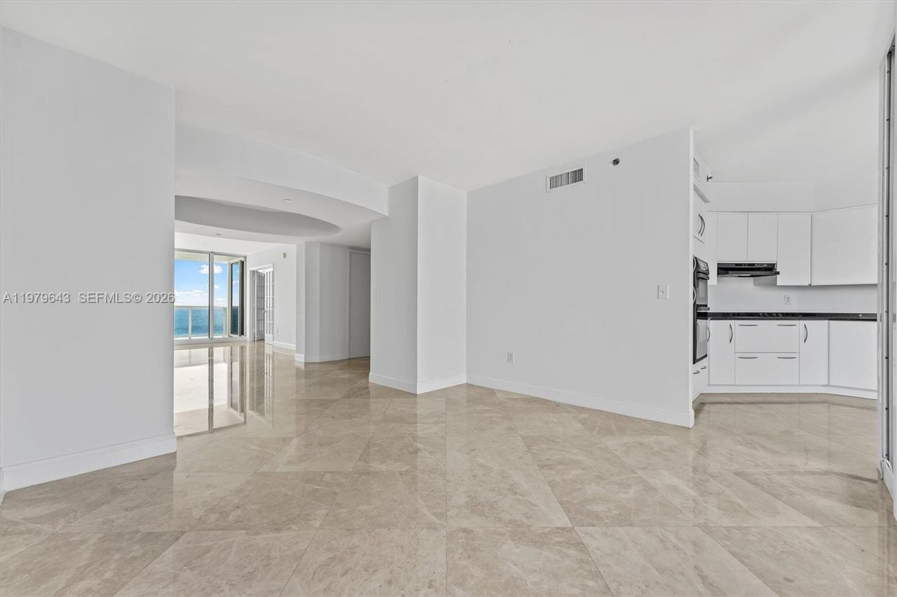 19111 Collins Ave , Unit 1703, Sunny Isles Beach, FL 33160 Photo