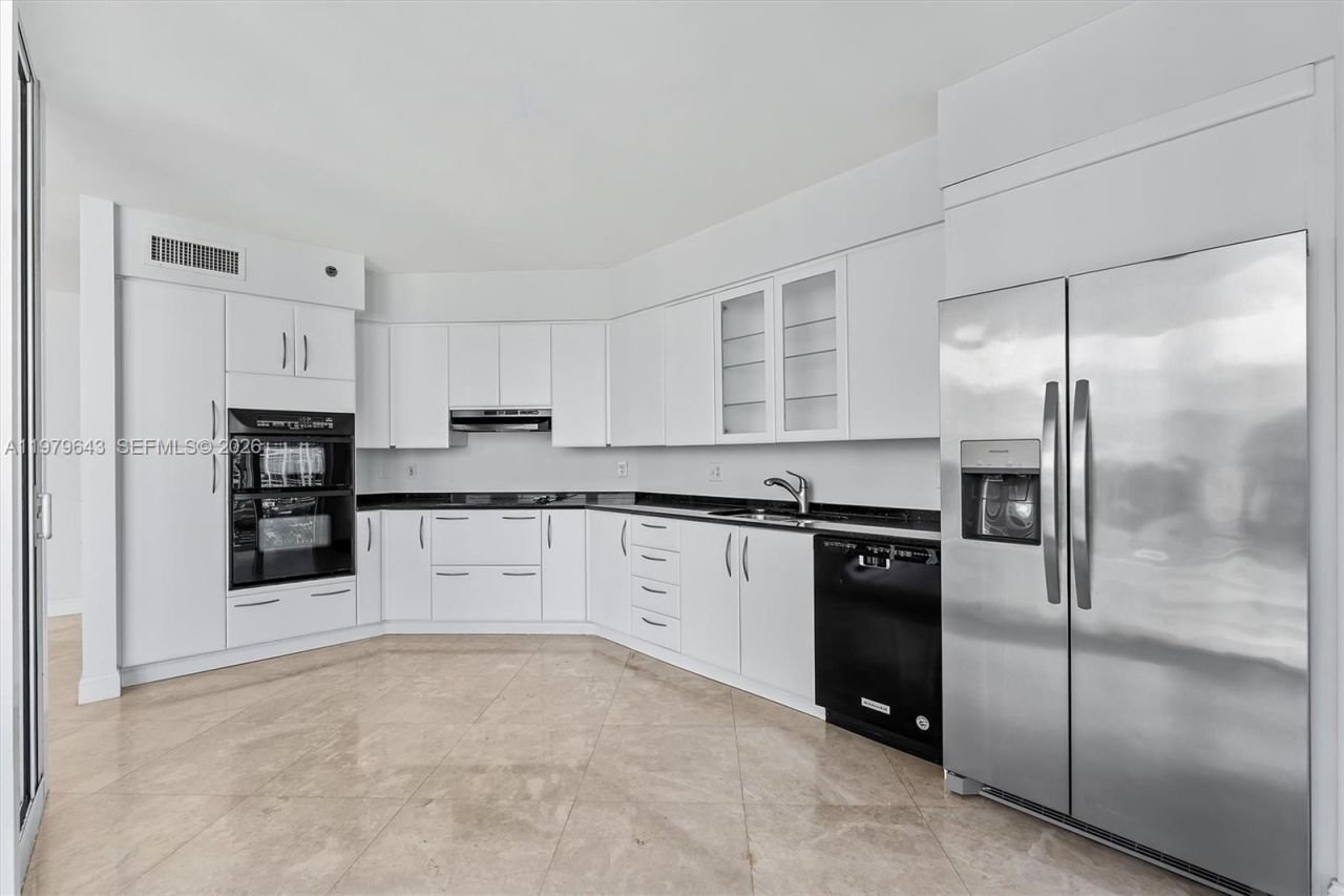 19111 Collins Ave , Unit 1703, Sunny Isles Beach, FL 33160 Photo