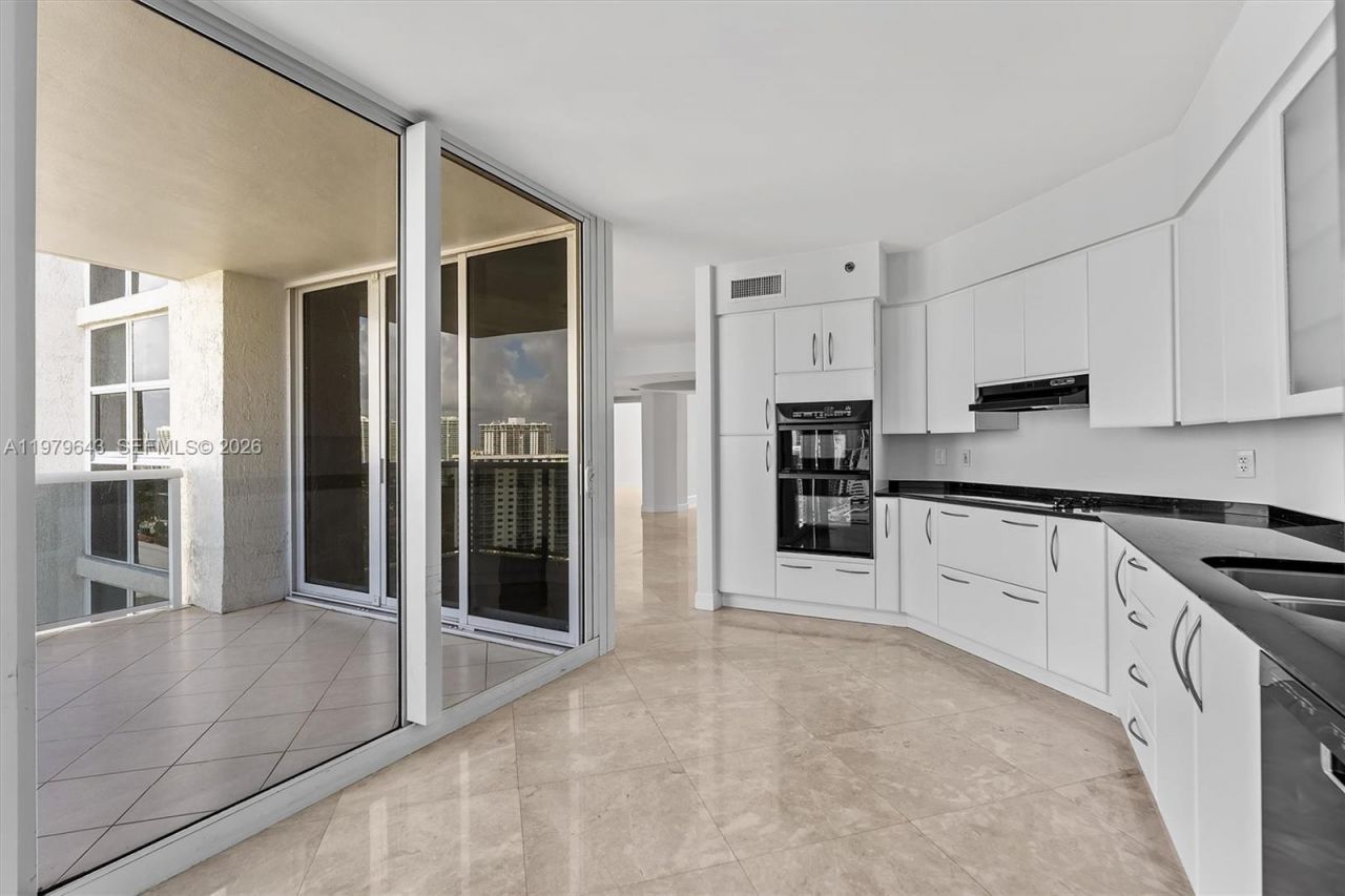 19111 Collins Ave , Unit 1703, Sunny Isles Beach, FL 33160 Photo