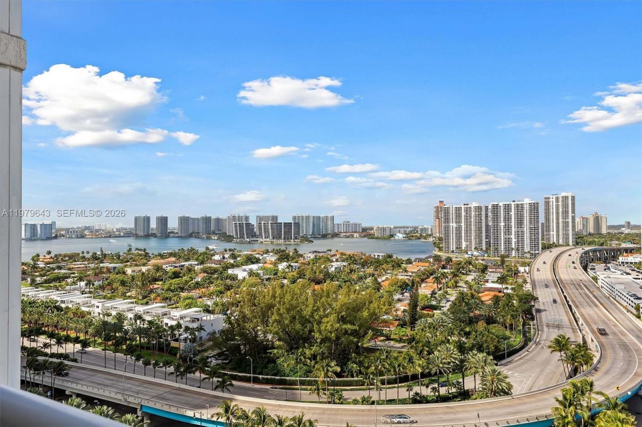 19111 Collins Ave , Unit 1703, Sunny Isles Beach, FL 33160 Photo