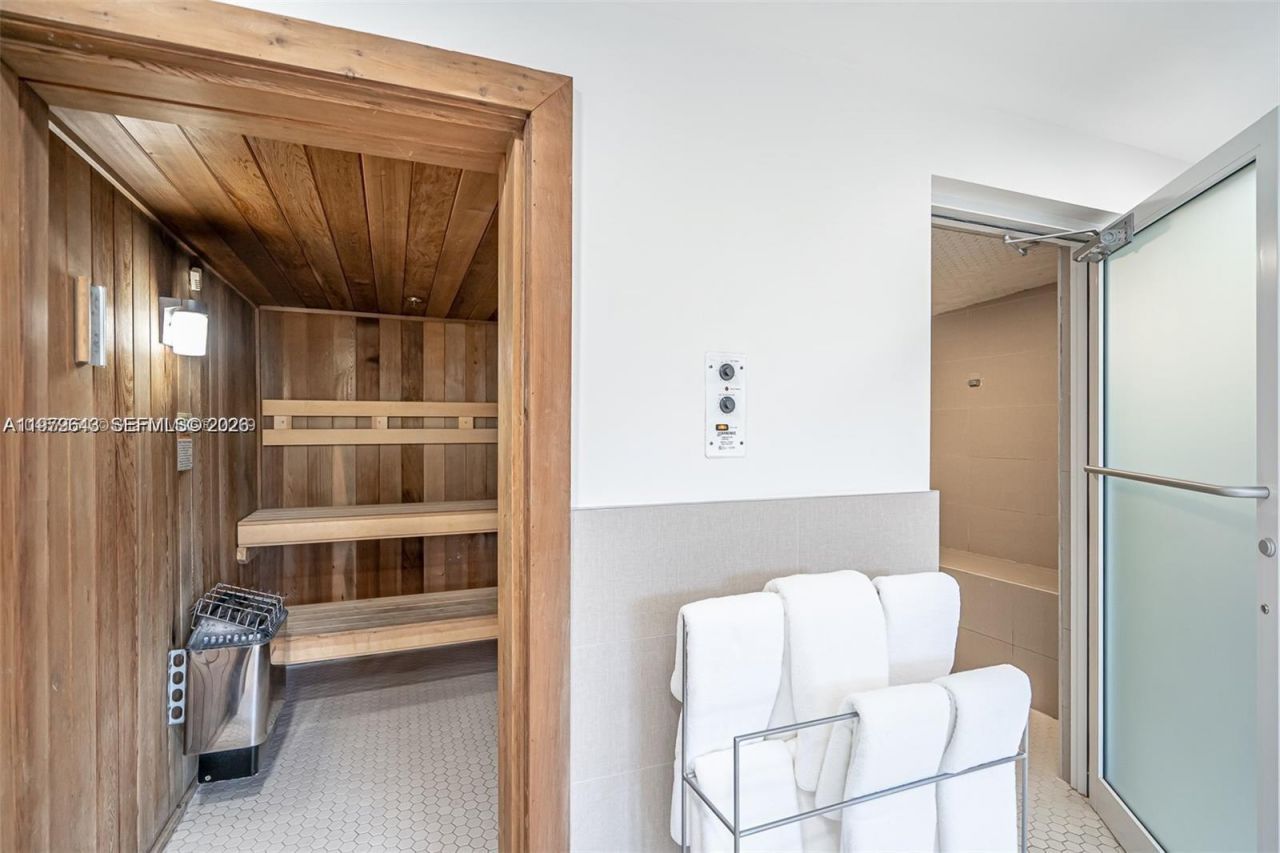 19111 Collins Ave , Unit 1703, Sunny Isles Beach, FL 33160 Photo