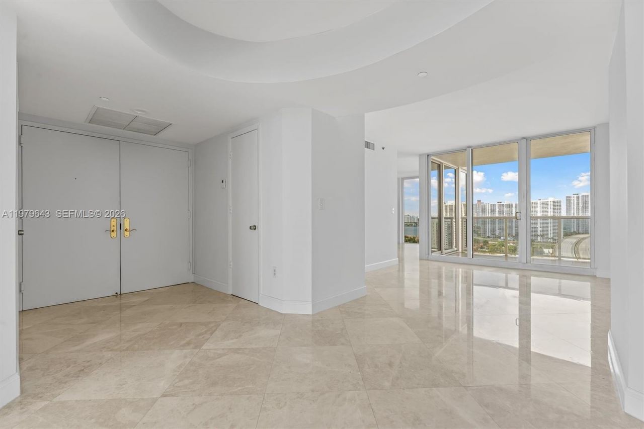 19111 Collins Ave , Unit 1703, Sunny Isles Beach, FL 33160 Photo