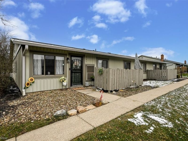 2799 Mull Avenue, Unit 10-B, Copley, OH 44321 Photo 1