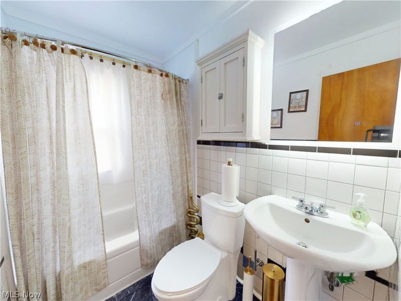 13504 Maple Leaf Drive, Garfield Heights, OH 44125 Photo 10