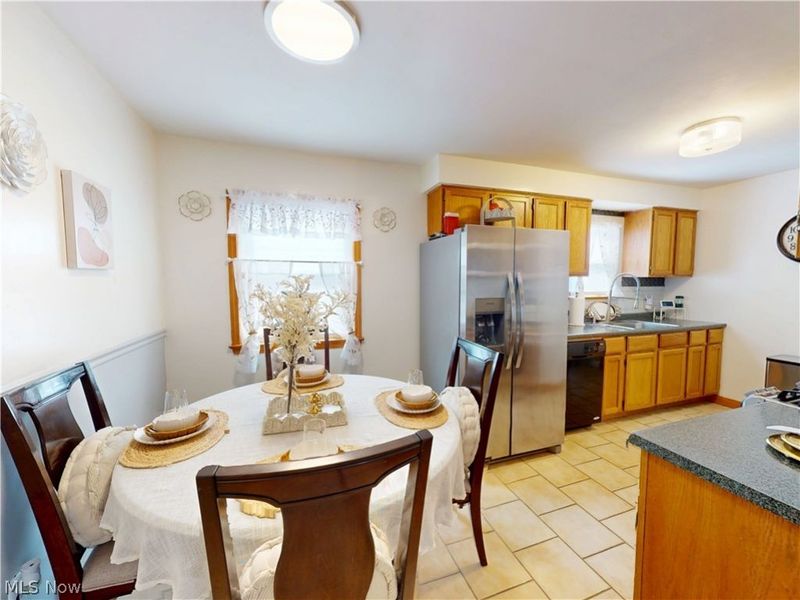 13504 Maple Leaf Drive, Garfield Heights, OH 44125 Photo 4