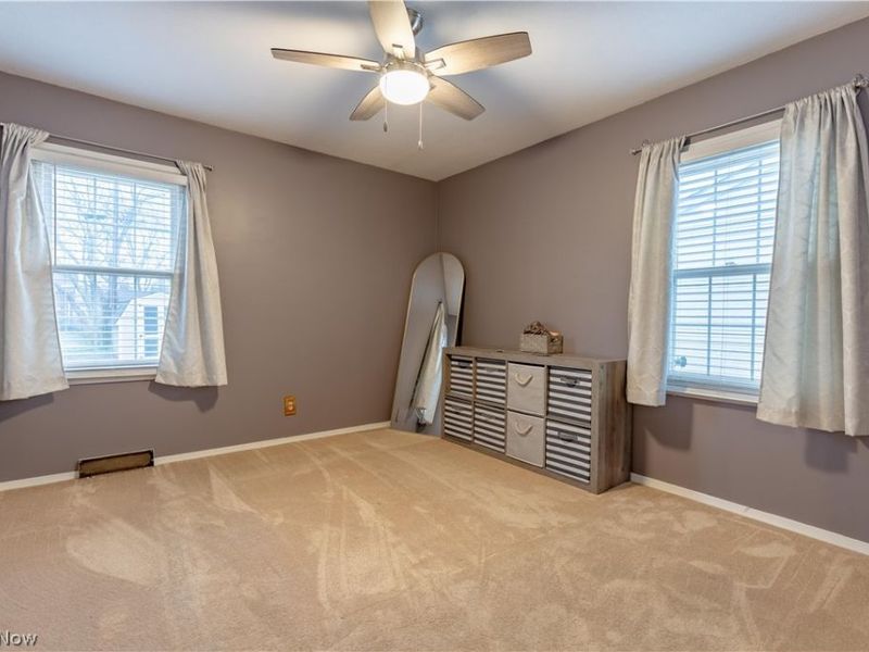 3838 Taft Avenue NE, Canton, OH 44705 Photo 12