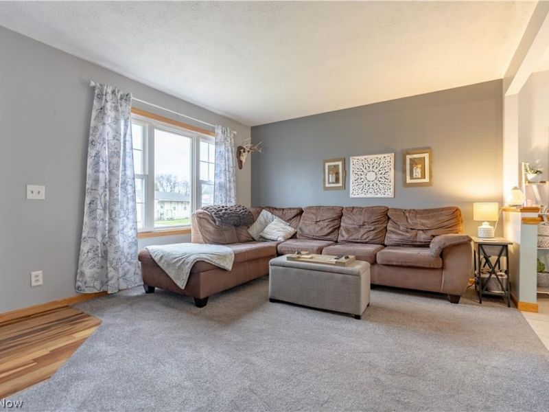 3838 Taft Avenue NE, Canton, OH 44705 Photo 2