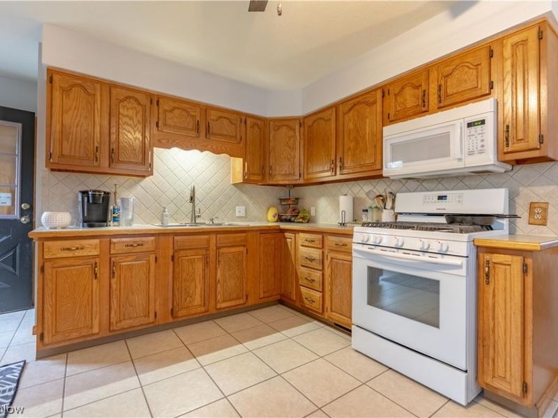 3838 Taft Avenue NE, Canton, OH 44705 Photo 8