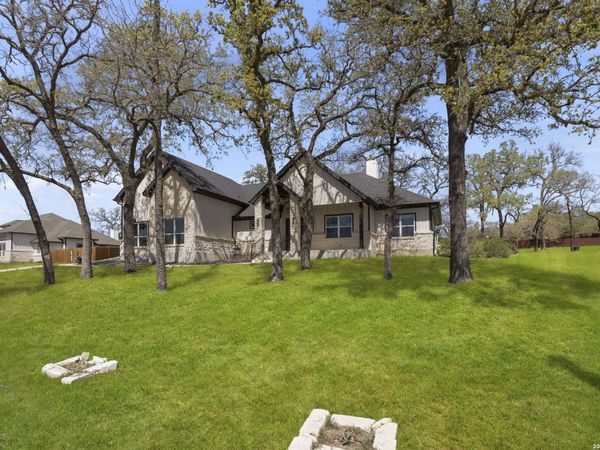 116 Timber Heights, La Vernia, TX 78121