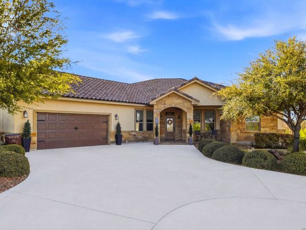 138 Private Road 4703, Castroville, TX 78009