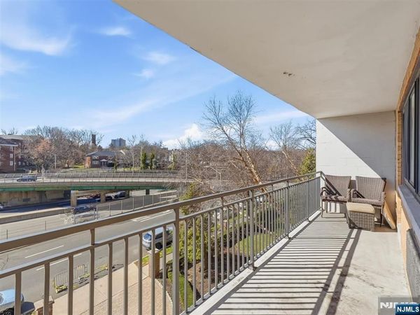 60 Parkway Drive 4G, Unit 4G, EAST ORANGE, NJ 07017