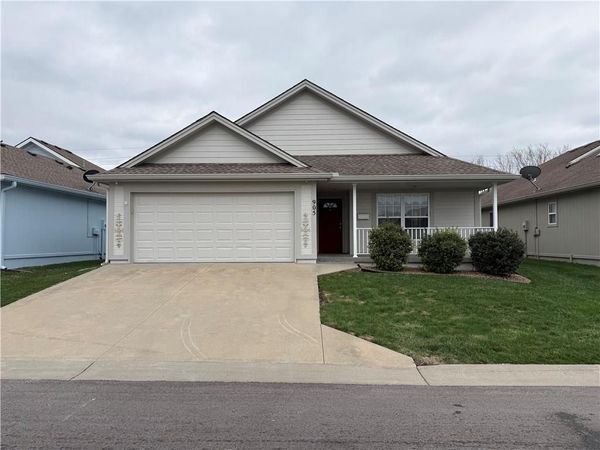905 MERCURY Way, Raymore, MO 64083