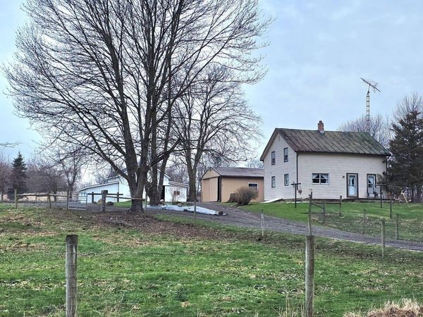 6758 County Road 22 , Fredericktown, OH 43019