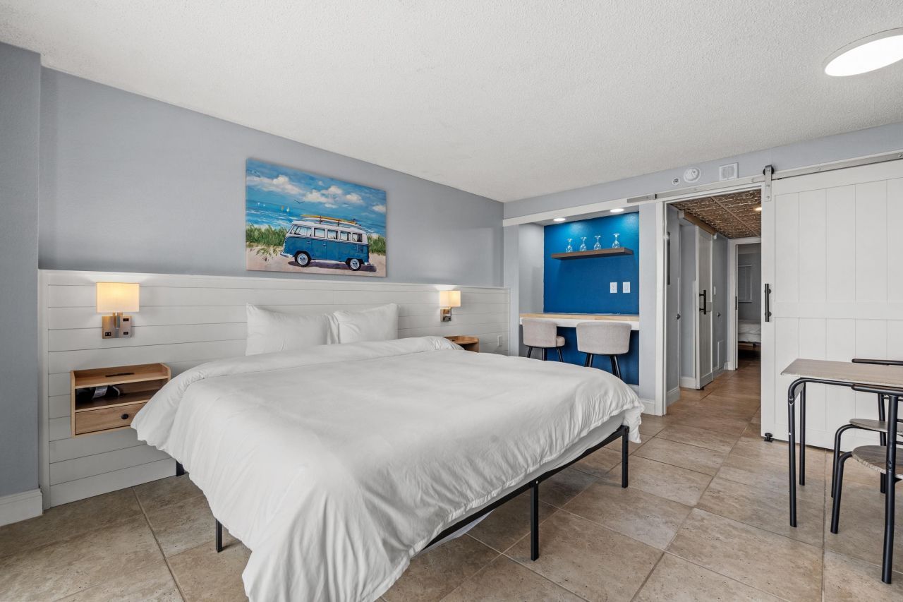 2300 Ocean Blvd. N  Photo 14