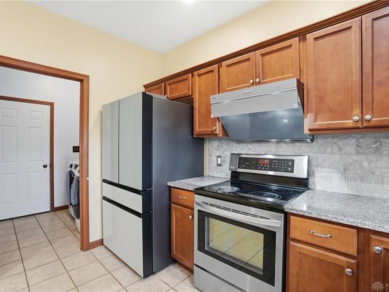 661 Willow Point Court, Troy, OH 45373 Photo 18