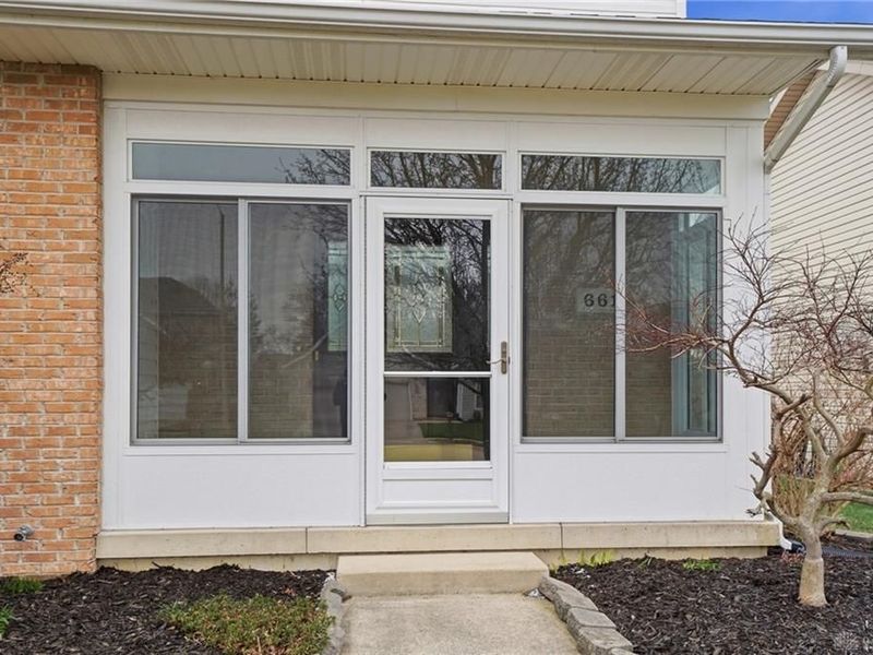 661 Willow Point Court, Troy, OH 45373 Photo 4