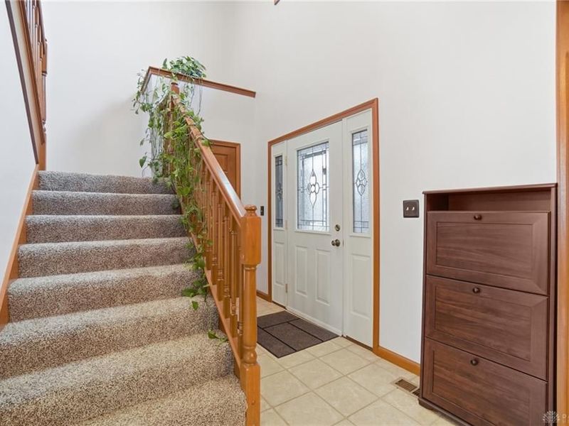 661 Willow Point Court, Troy, OH 45373 Photo 5