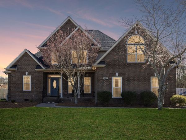 3918 Rowland Rd, Murfreesboro, TN 37128