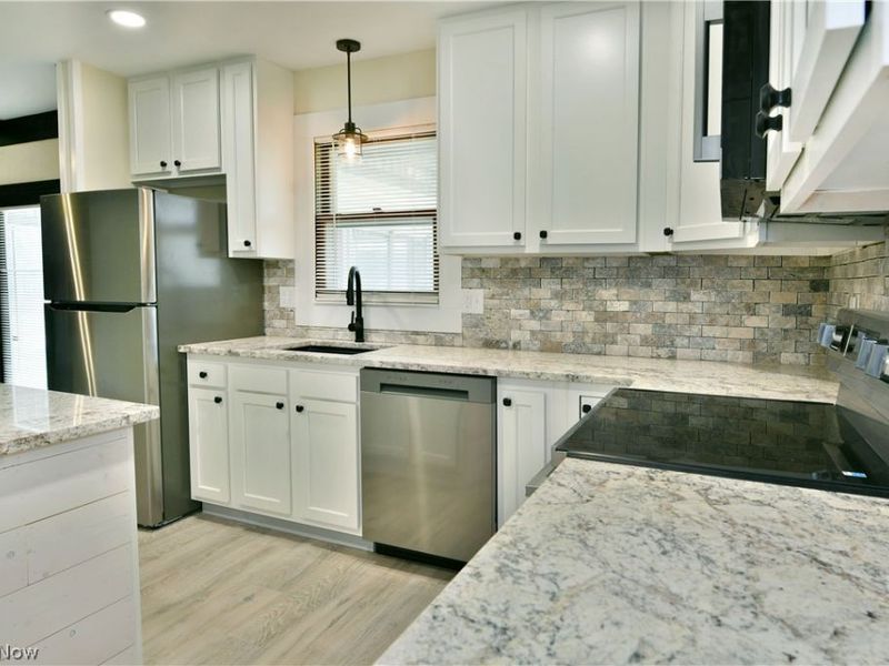 928 Bedford Road , Brookfield, OH 44438 Photo 17