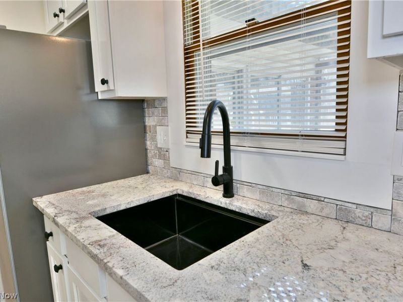 928 Bedford Road , Brookfield, OH 44438 Photo 20