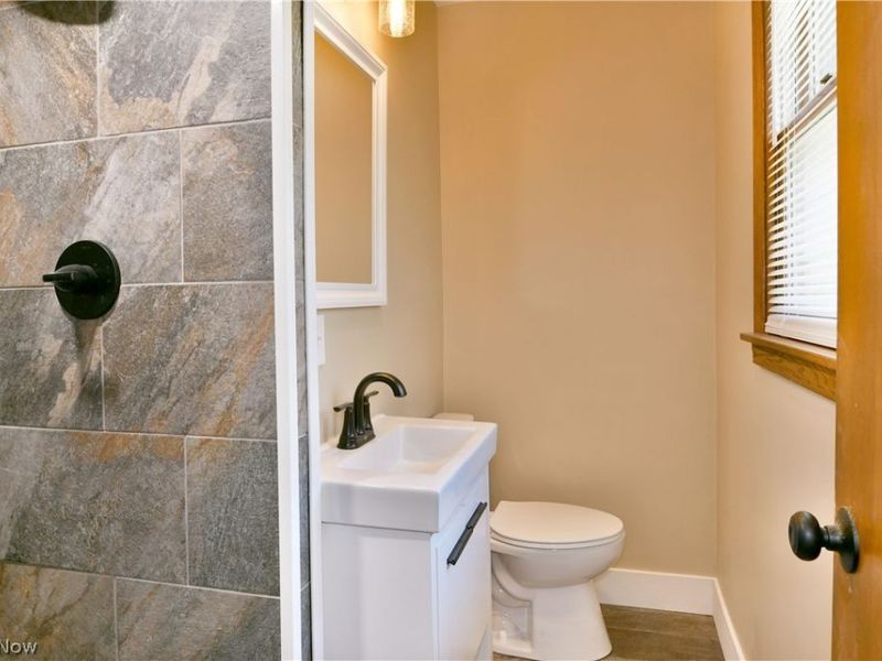 928 Bedford Road , Brookfield, OH 44438 Photo 32