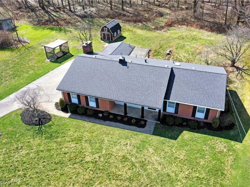 928 Bedford Road , Brookfield, OH 44438 Photo 5