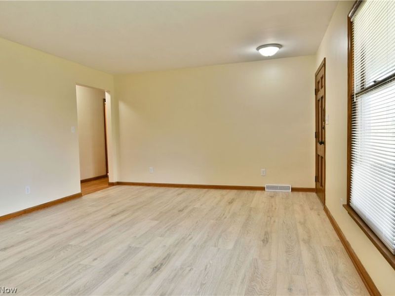 928 Bedford Road , Brookfield, OH 44438 Photo 8