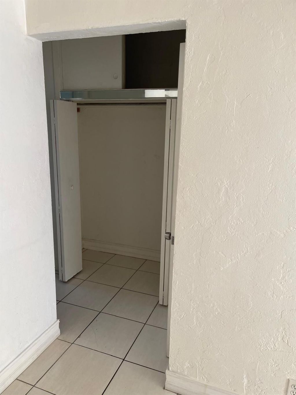 6944 Byron Avenue, Unit 16, Miami Beach, FL 33141 Photo