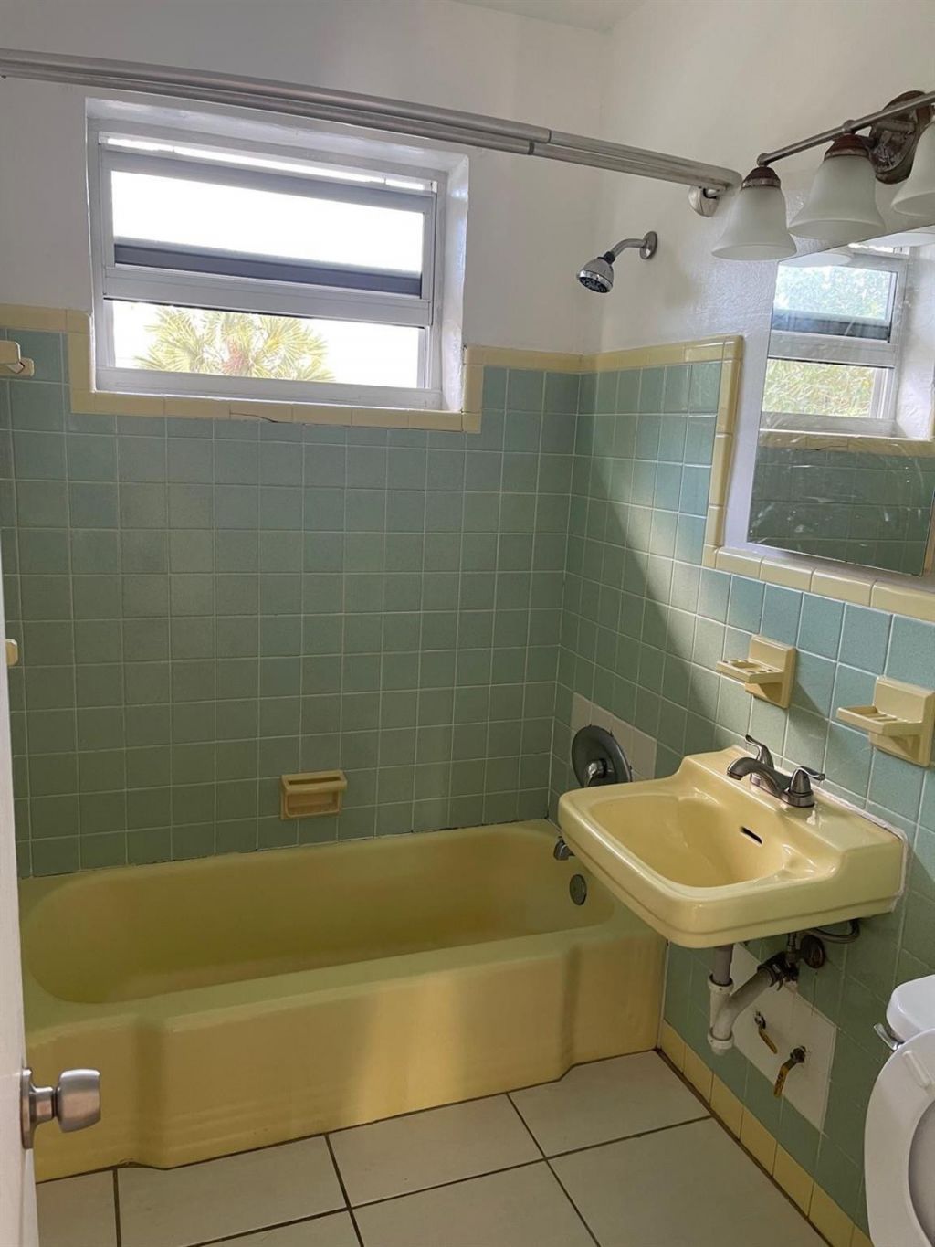 6944 Byron Avenue, Unit 16, Miami Beach, FL 33141 Photo