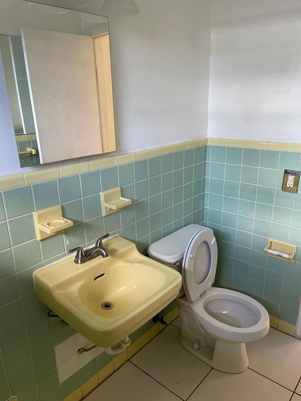 6944 Byron Avenue, Unit 16, Miami Beach, FL 33141 Photo