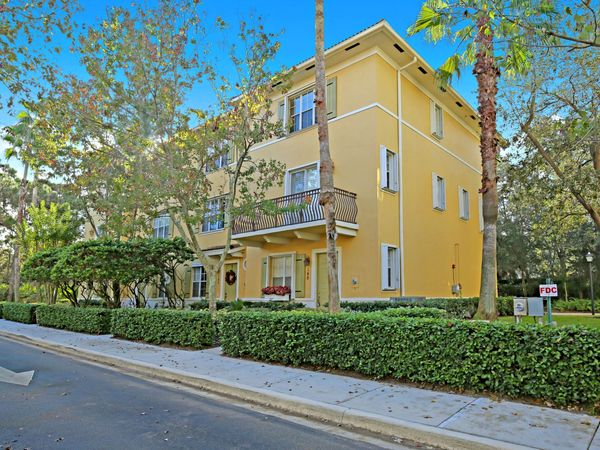 148 E Morning Dew Circle, Jupiter, FL 33458