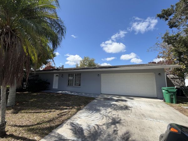 844 SE Festivo Court, Port St. Lucie, FL 34983