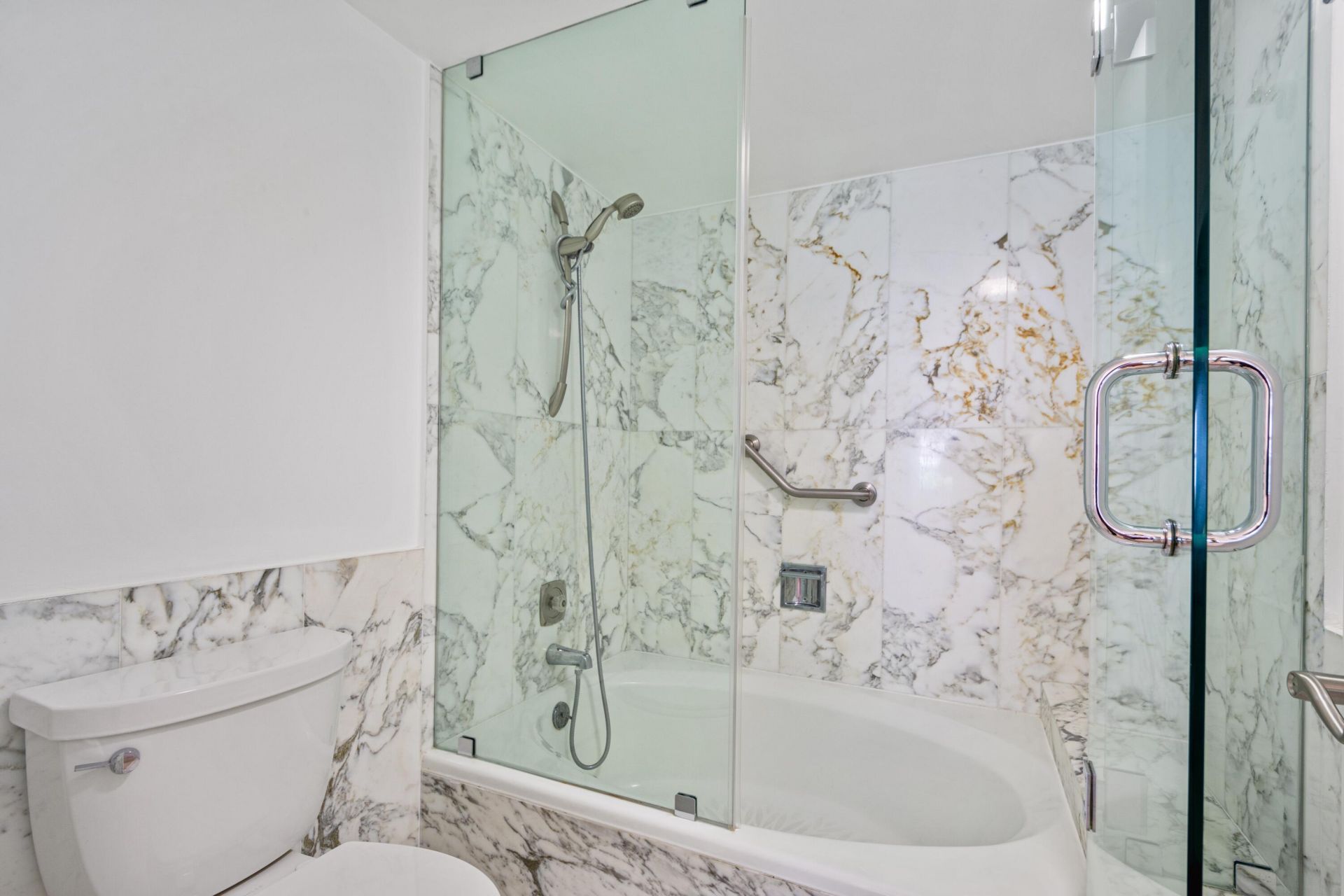 5000 N Ocean Boulevard, Unit 208, Lauderdale by the Sea, FL 33308 Photo