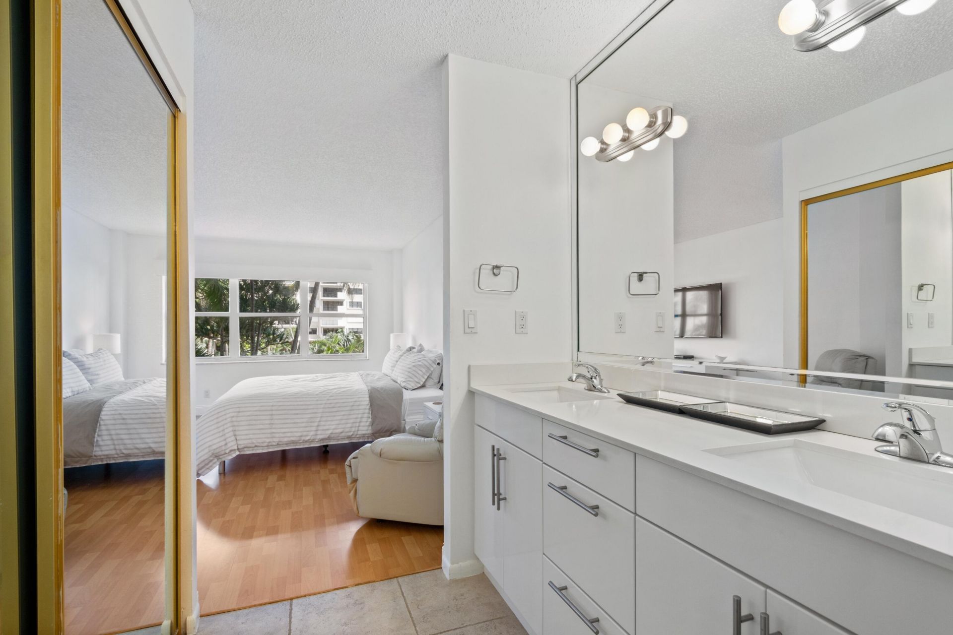 5000 N Ocean Boulevard, Unit 208, Lauderdale by the Sea, FL 33308 Photo