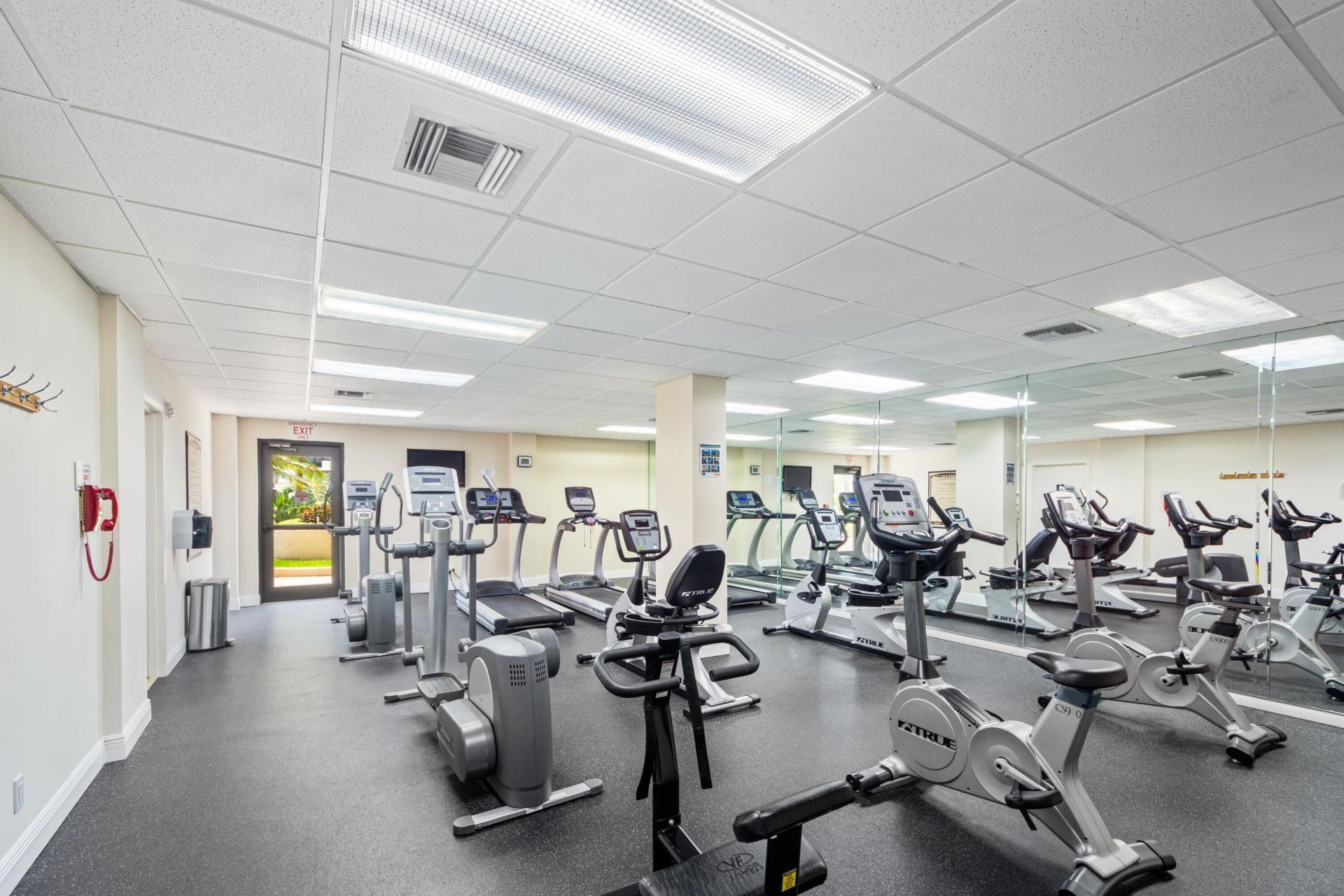 5000 N Ocean Boulevard, Unit 208, Lauderdale by the Sea, FL 33308 Photo