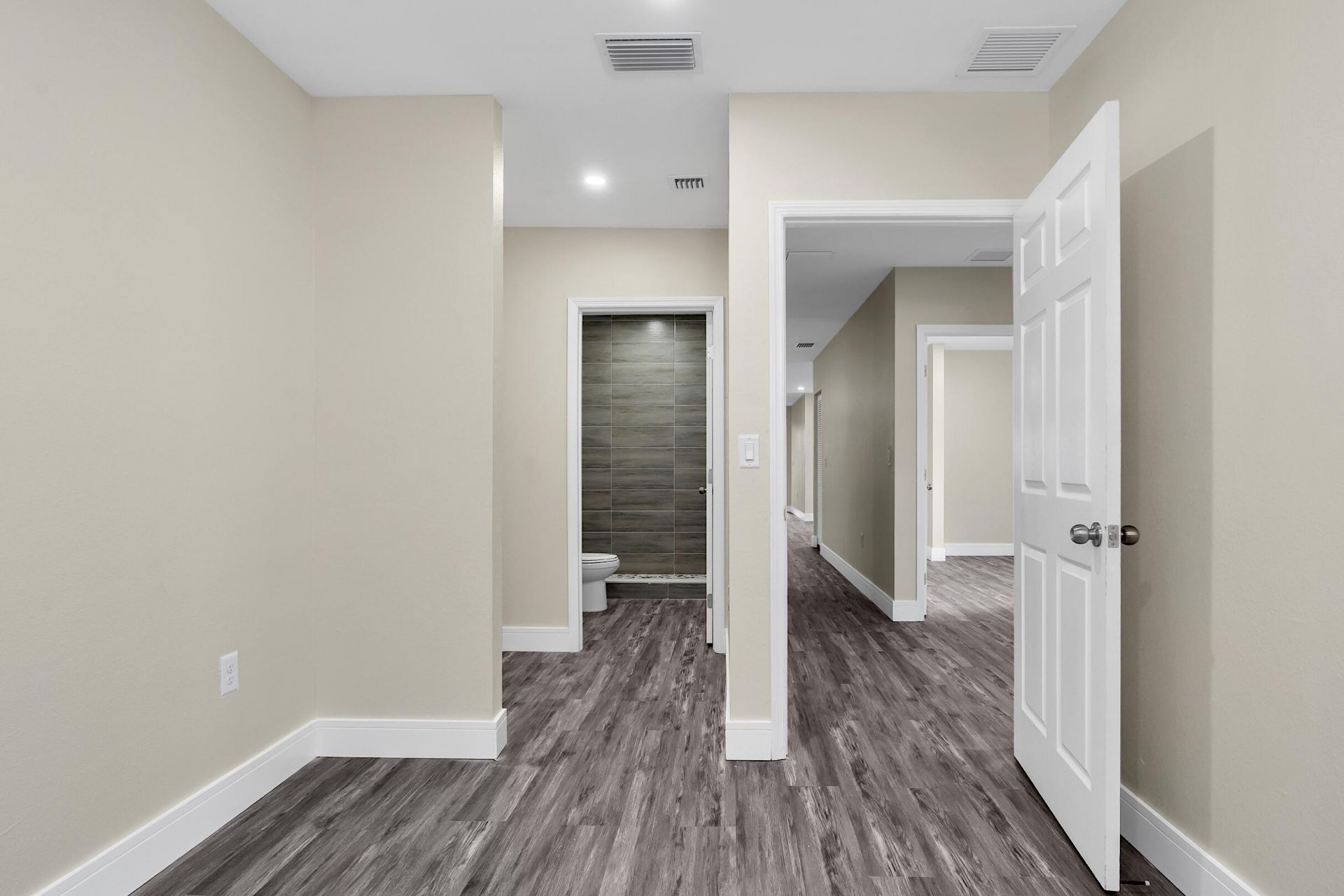 2451 NW 21st Street, Fort Lauderdale, FL 33311 Photo