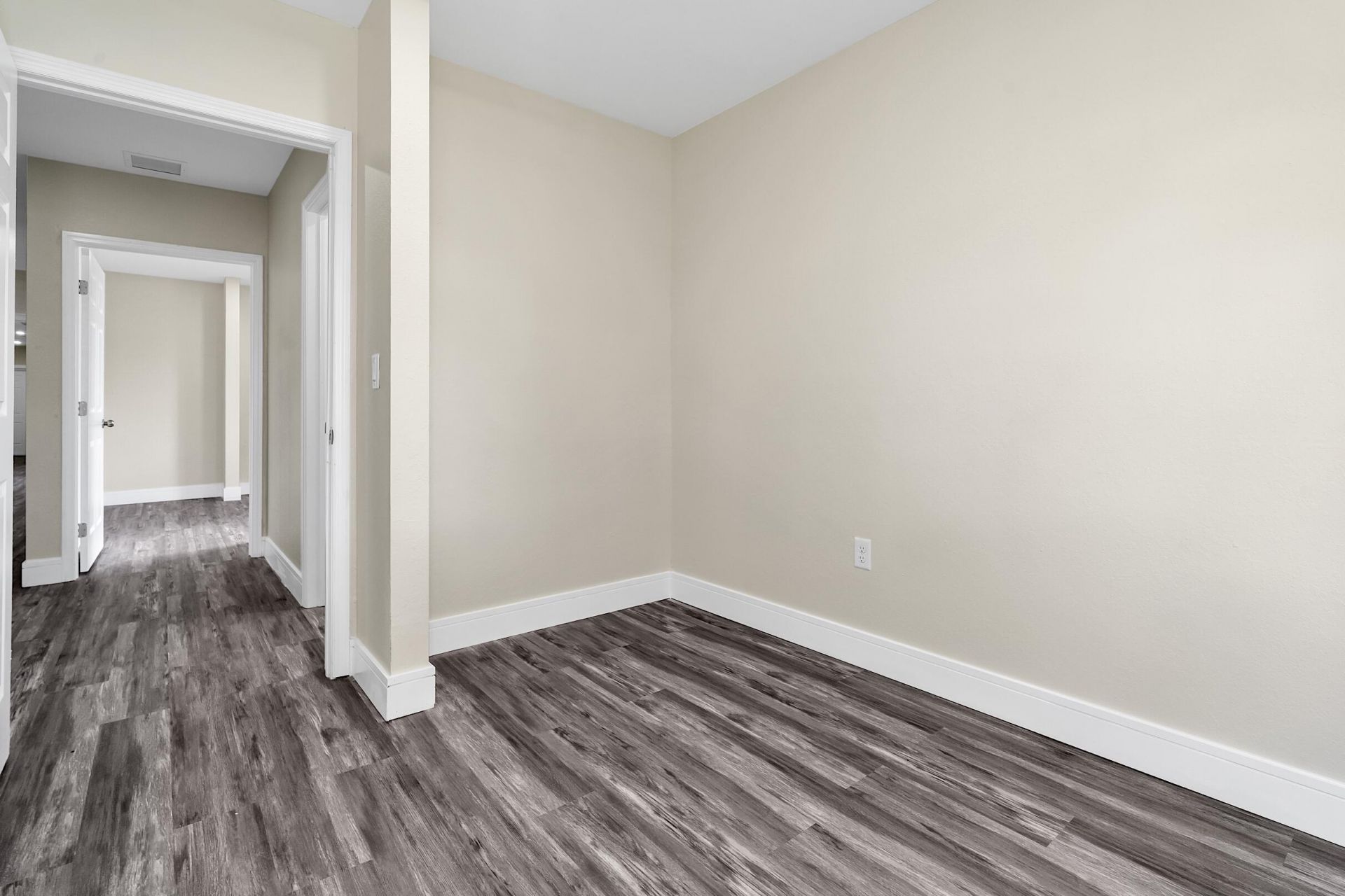 2451 NW 21st Street, Fort Lauderdale, FL 33311 Photo