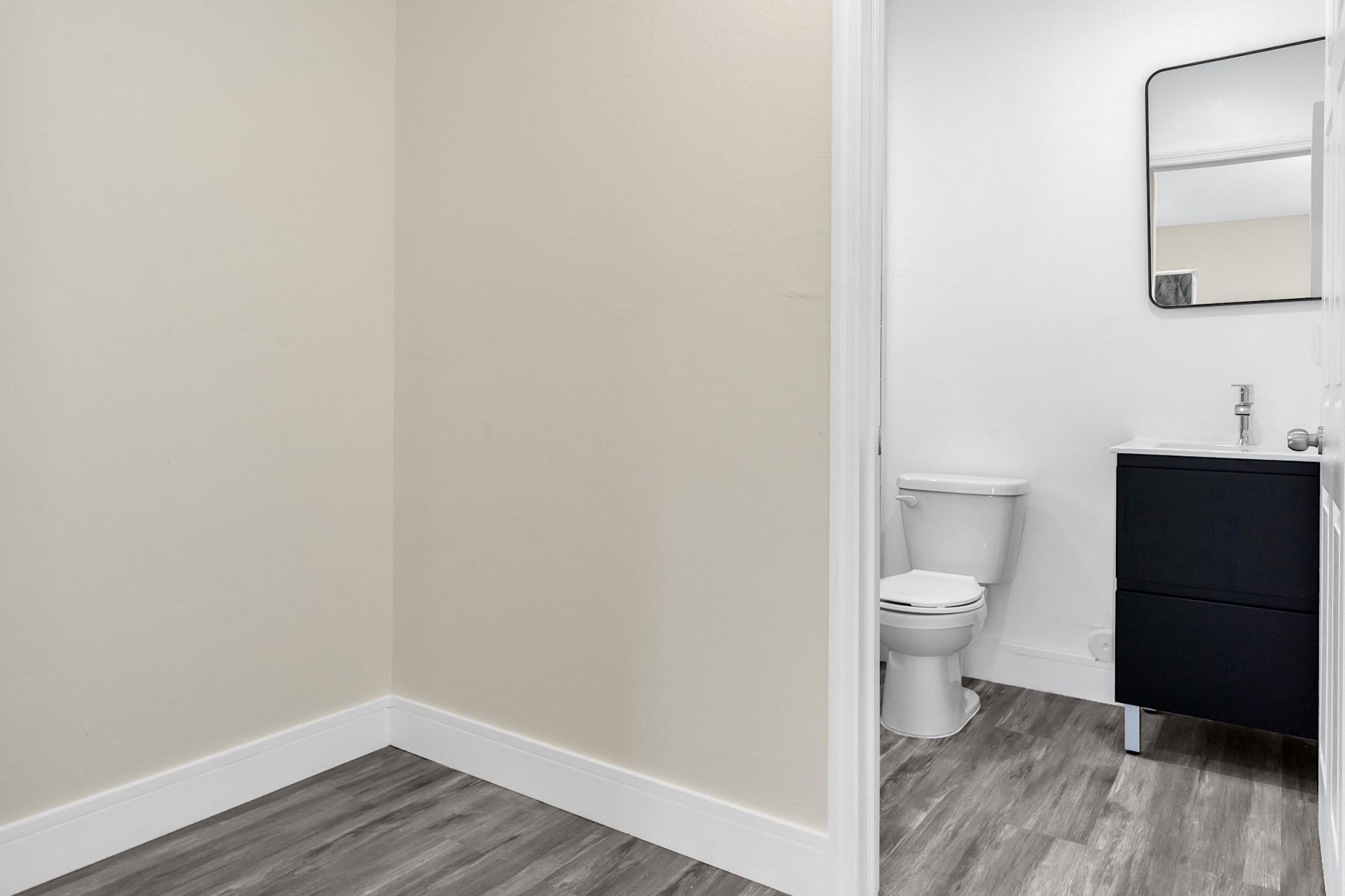 2451 NW 21st Street, Fort Lauderdale, FL 33311 Photo