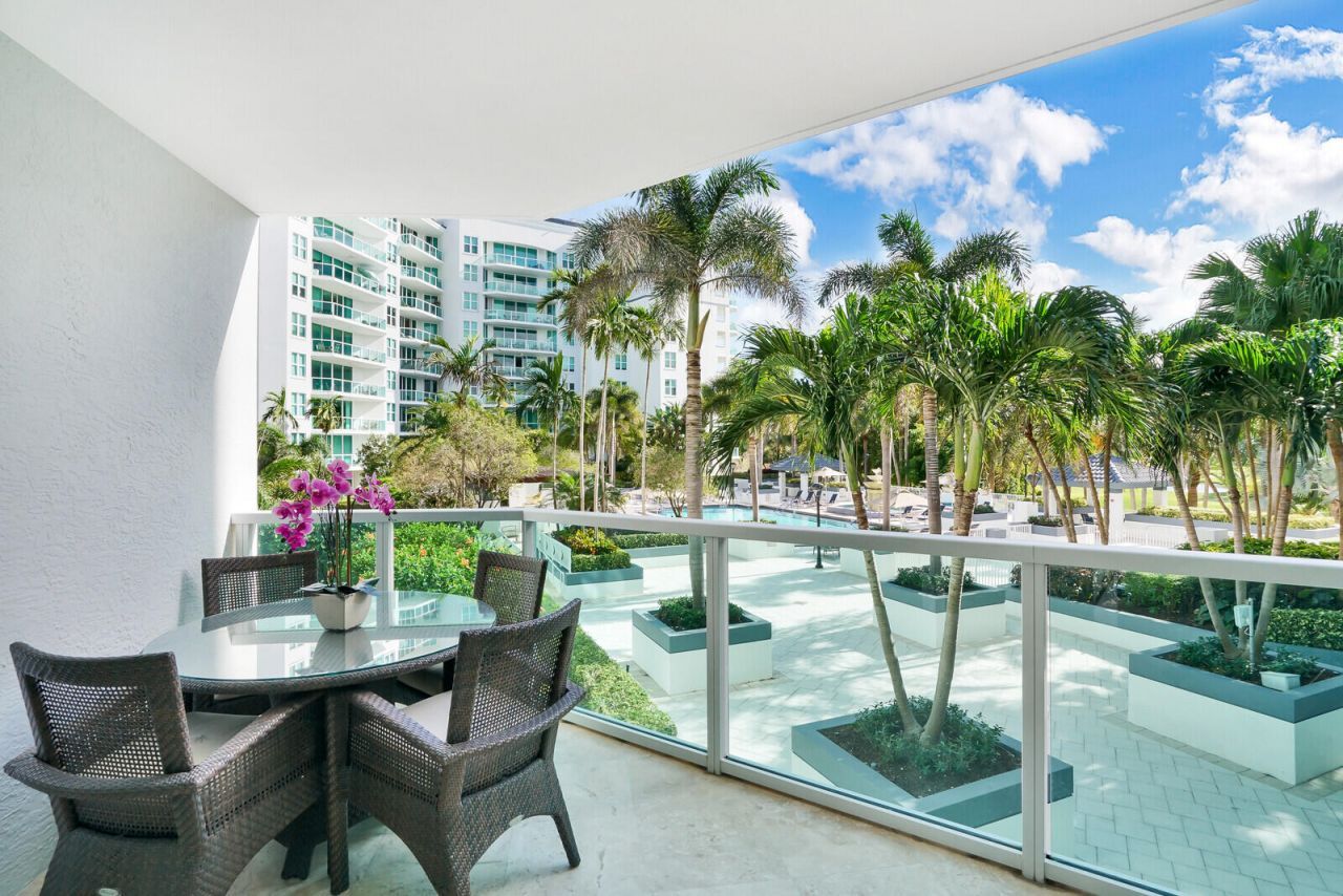 550 SE Mizner Boulevard, Unit B209, Boca Raton, FL 33432 Photo