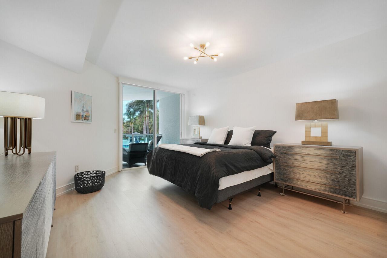 550 SE Mizner Boulevard, Unit B209, Boca Raton, FL 33432 Photo