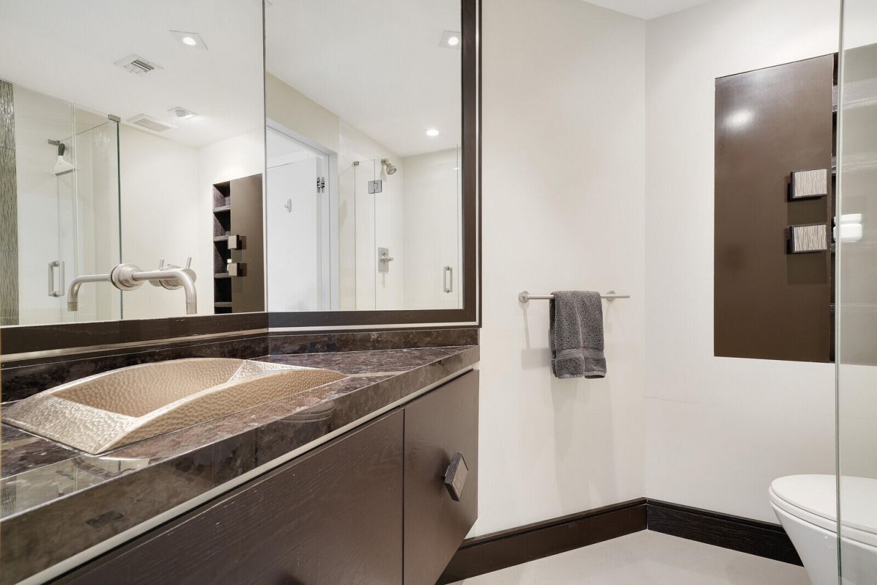 550 SE Mizner Boulevard, Unit B209, Boca Raton, FL 33432 Photo