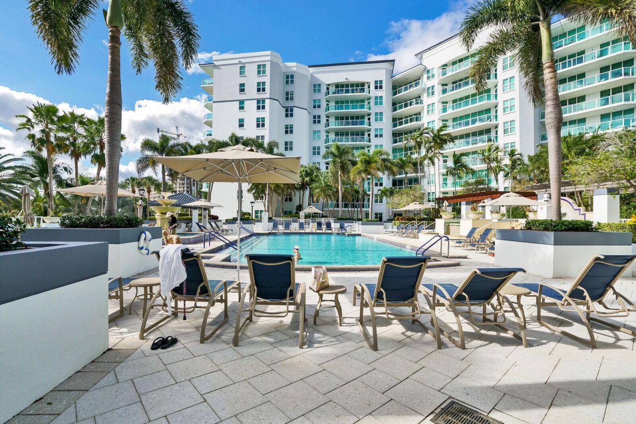 550 SE Mizner Boulevard, Unit B209, Boca Raton, FL 33432 Photo