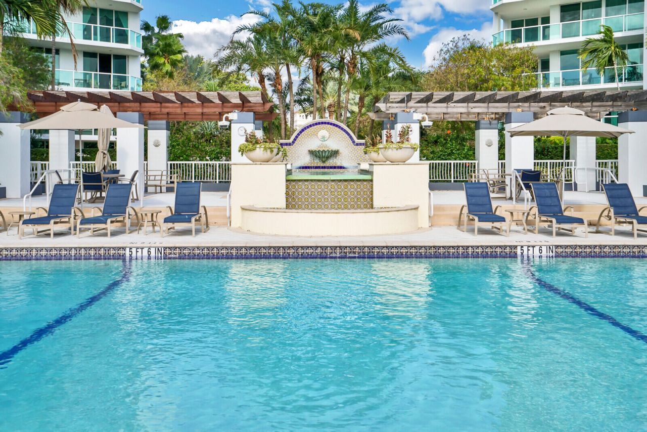 550 SE Mizner Boulevard, Unit B209, Boca Raton, FL 33432 Photo