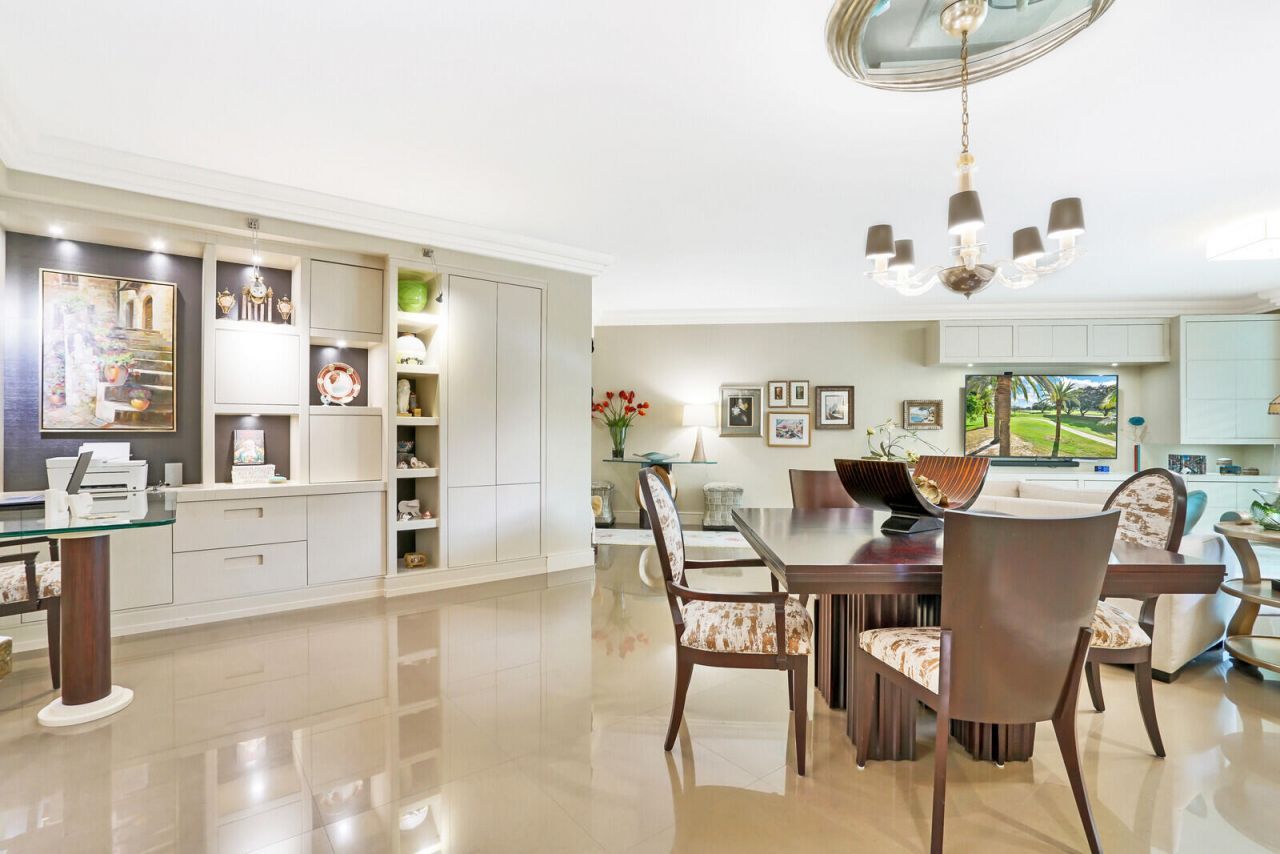 550 SE Mizner Boulevard, Unit B209, Boca Raton, FL 33432 Photo