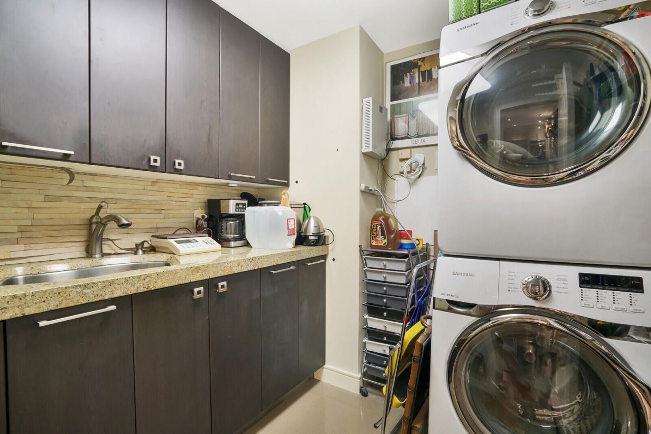 550 SE Mizner Boulevard, Unit B209, Boca Raton, FL 33432 Photo