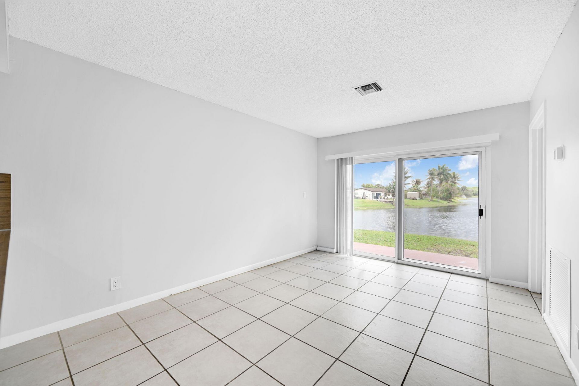 6542 NW 24th Court, Unit W, Margate, FL 33063 Photo