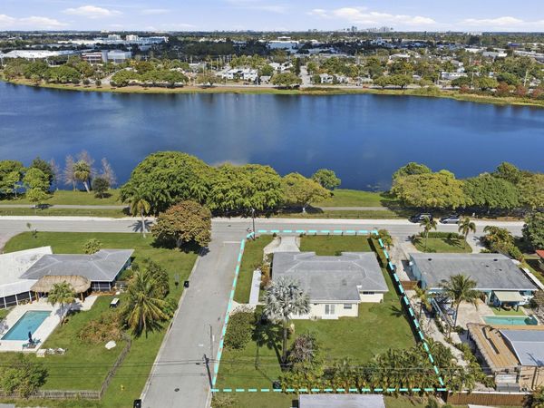 1814 Lake Osborne Drive, Lake Worth Beach, FL 33461