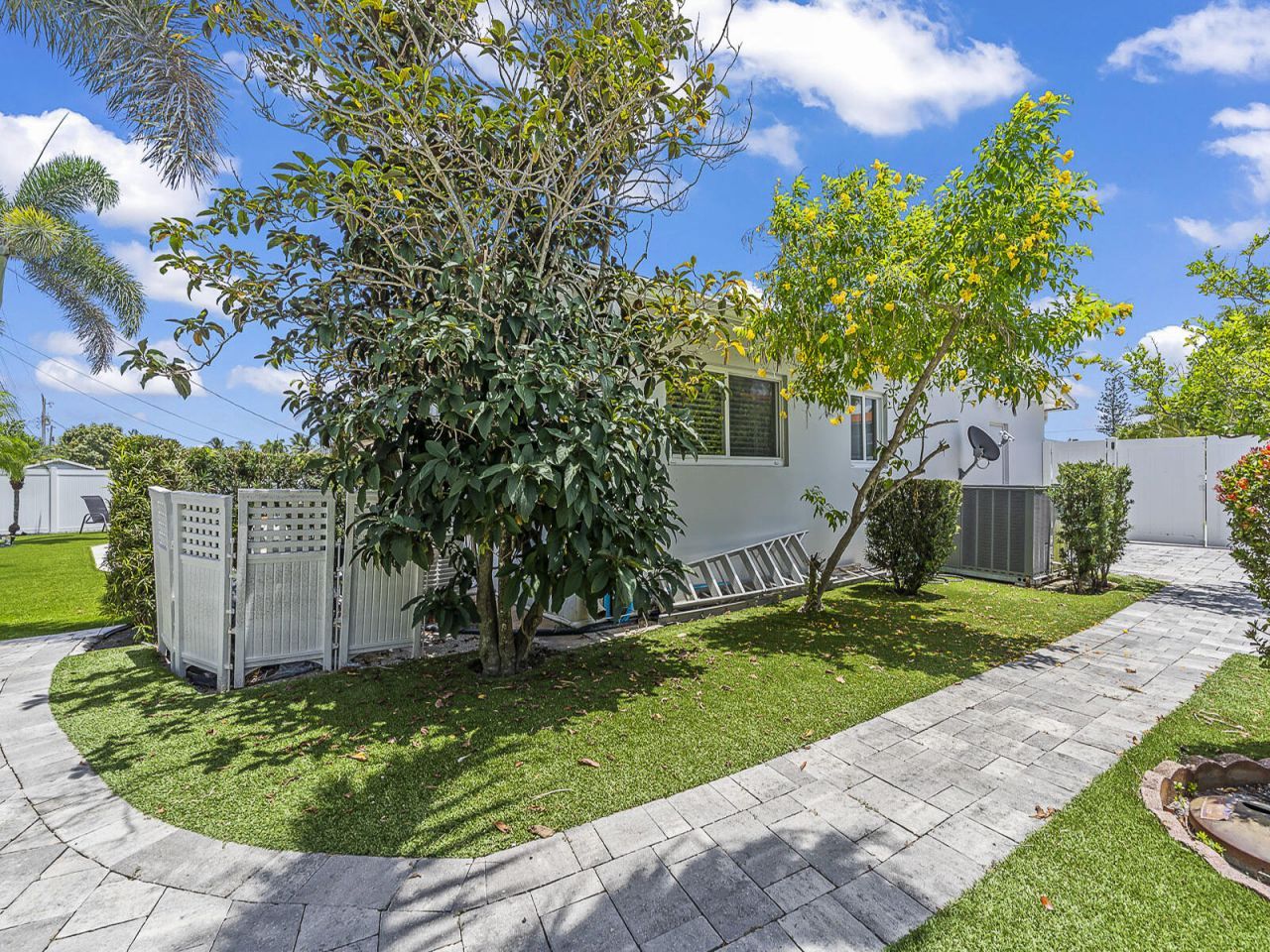 801 SE 14th Street, Deerfield Beach, FL 33441 Photo